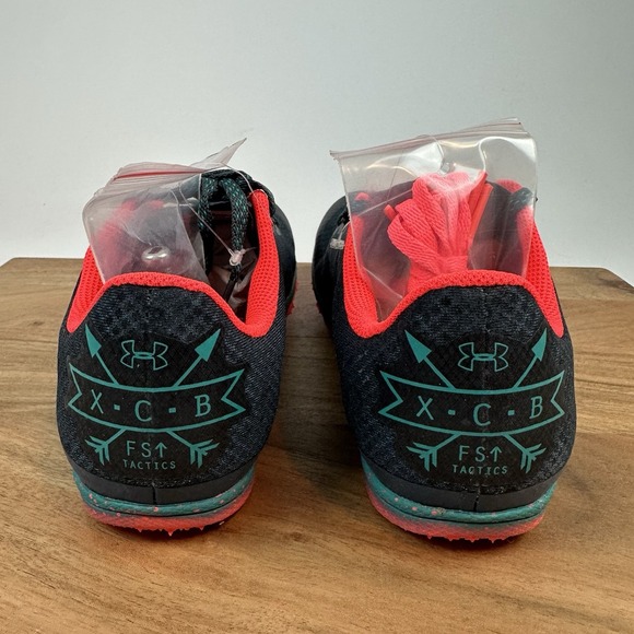 New‎ NIB Mens Under Armour Brigade XC Low Spiked Track Shoes Sneakers Size 8.5 M - Picture 6 of 9